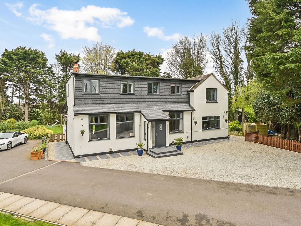 6 bed detached house for sale in Straight Lane, Brookland TN29, £