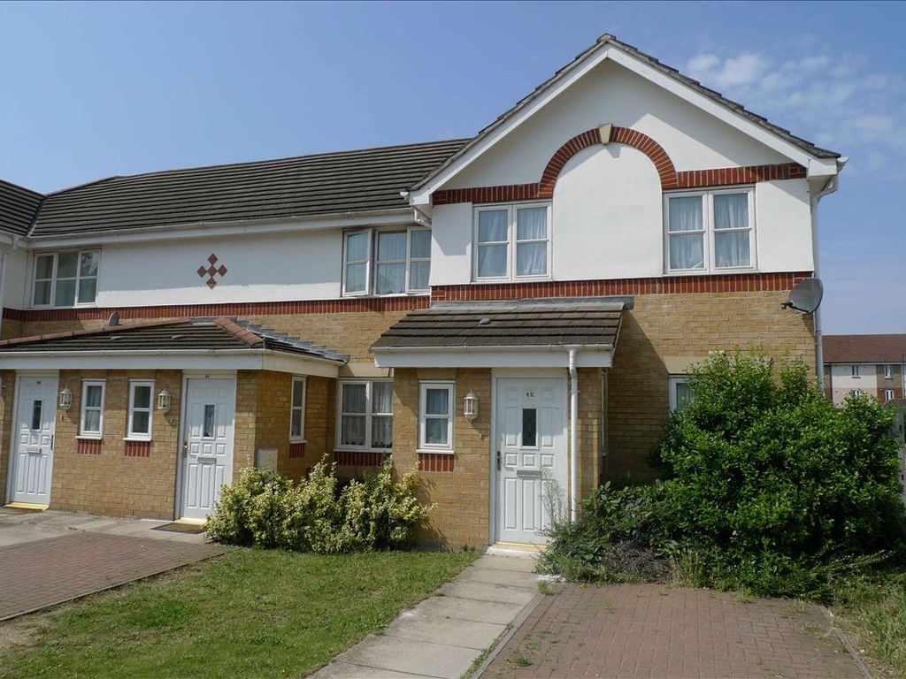 3 bed end terrace house for sale in Highfield Road, Feltham, Middlesex