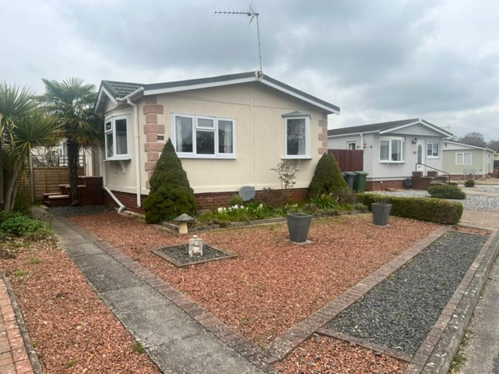 3 bed mobile/park home for sale in St. Gotthards Avenue, Martlesham