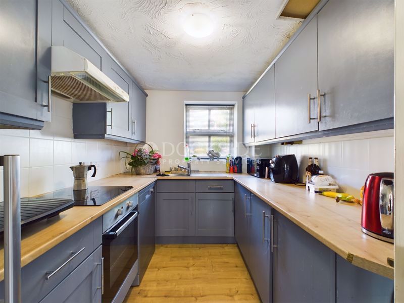 2 bed flat to rent in Harriet Drive, Borstal, Rochester ME1, £1,150 pcm