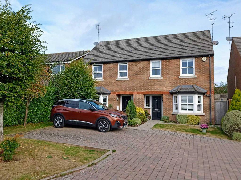 Reson Way, Boxmoor HP1  