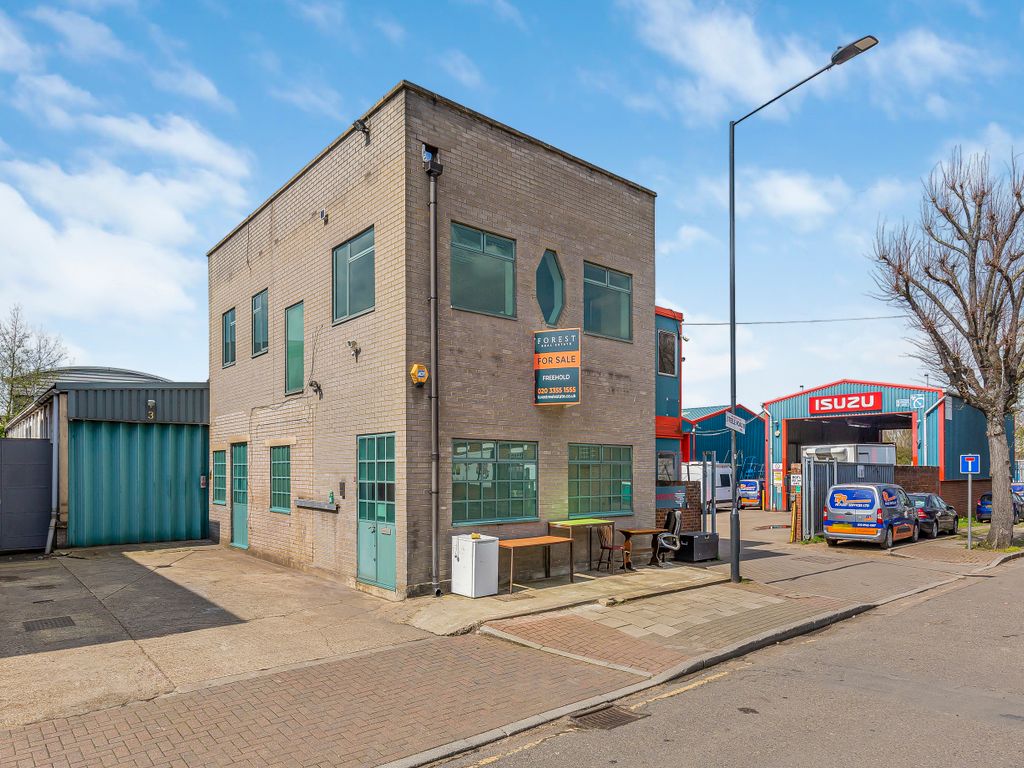 Industrial for sale in Steele Road, London NW10 Zoopla