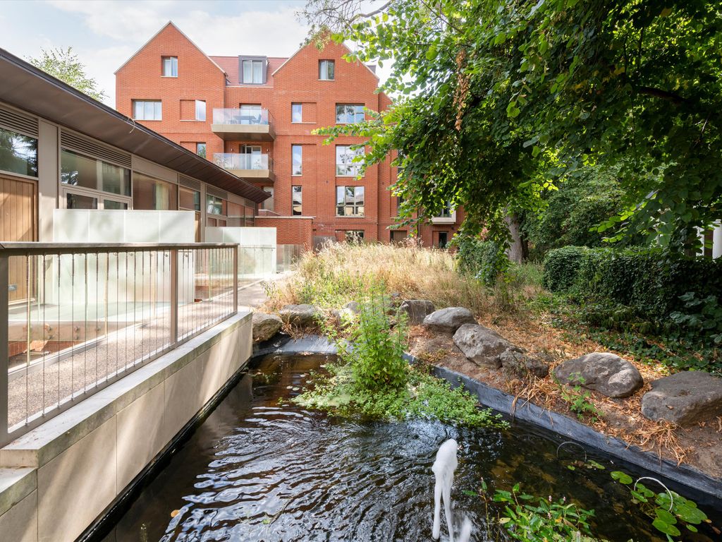 1 bed flat for sale in Willoughby House, Hampstead Manor, Hampstead