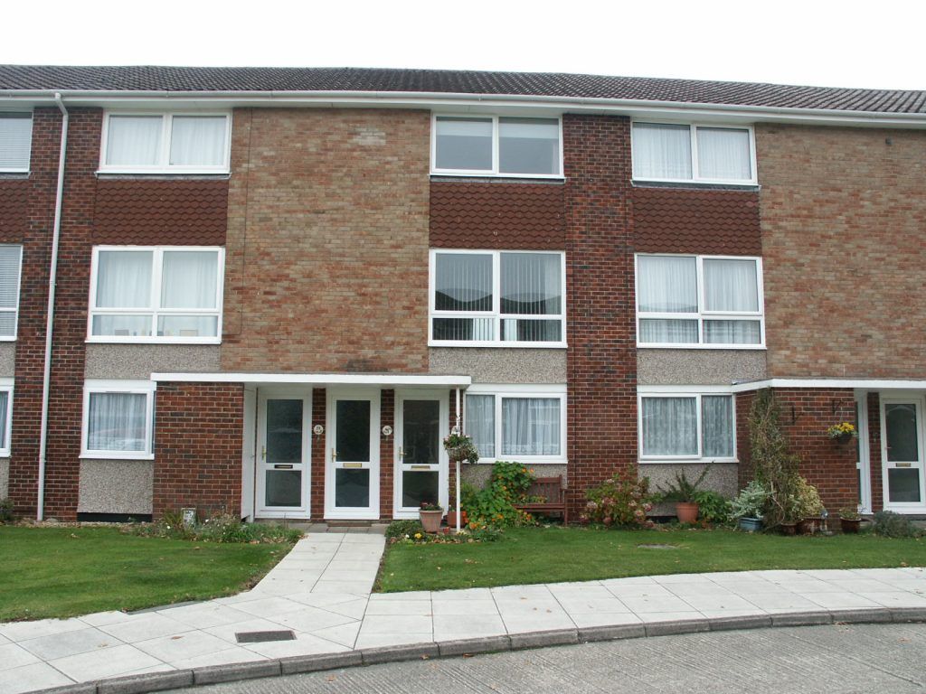 2 bed flat to rent in 0 Forest Court, Ashley Rd, New Milton, Hants BH25