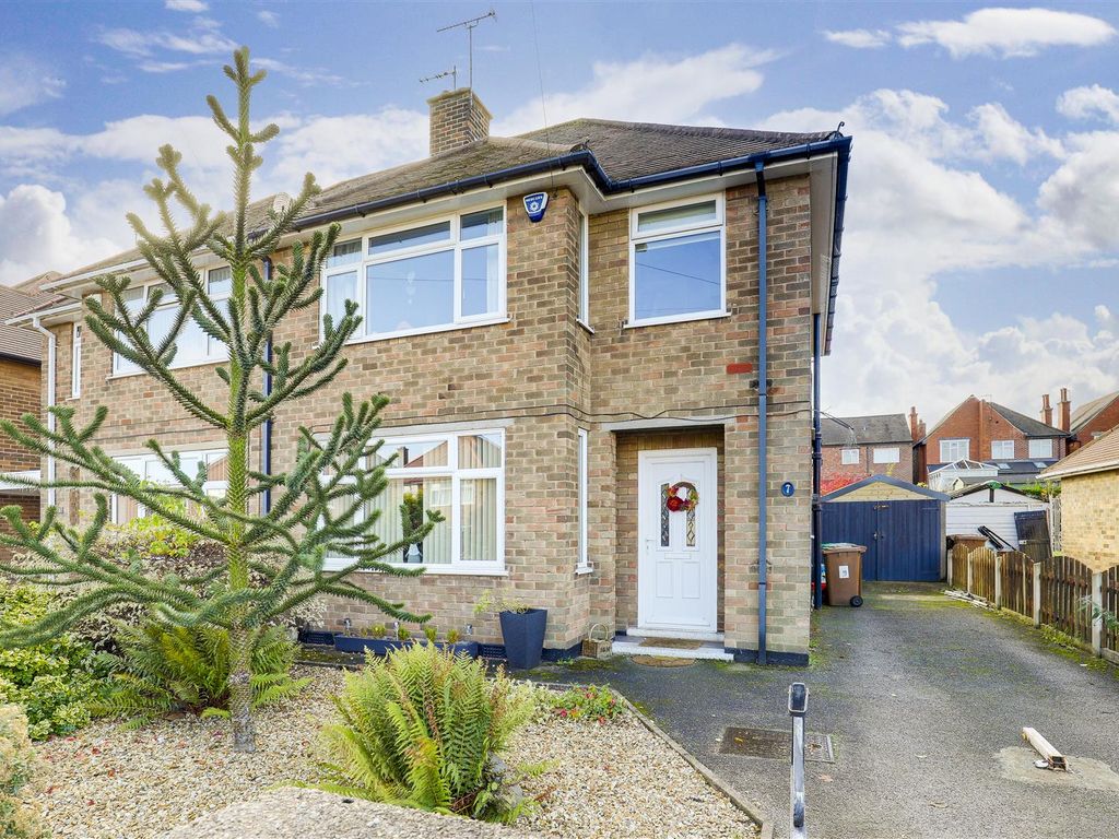 3 bed semidetached house for sale in Greenwich Avenue, Basford