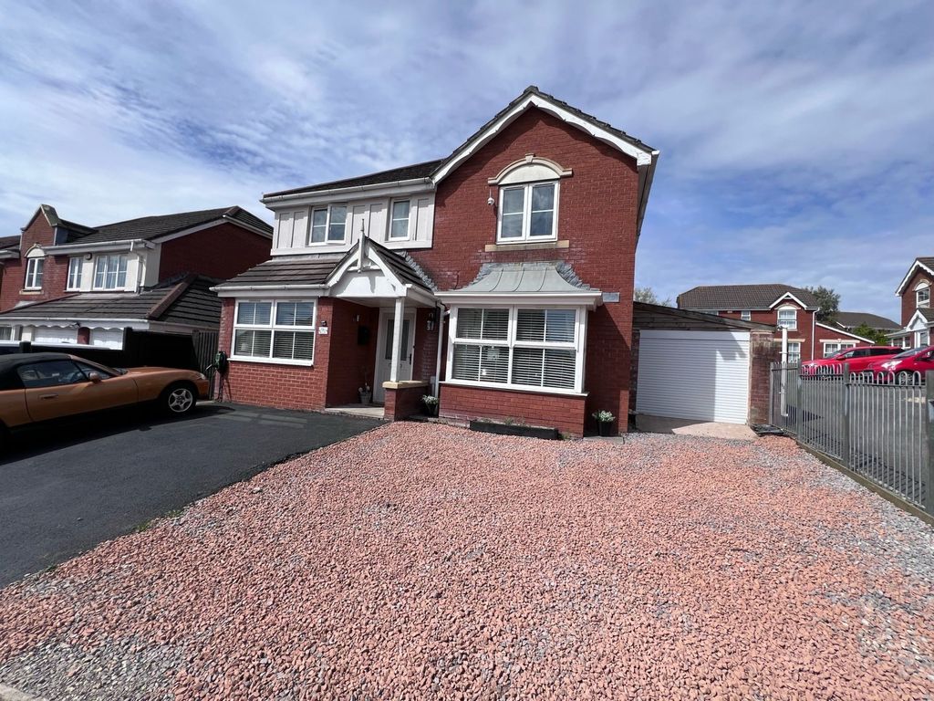 4 bed detached house for sale in Melyn Y Gors, Barry CF63, £370,000