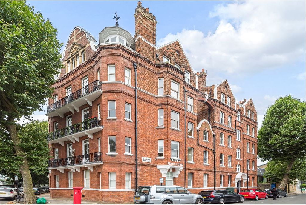 Hammersmith Bridge Road, London W6  