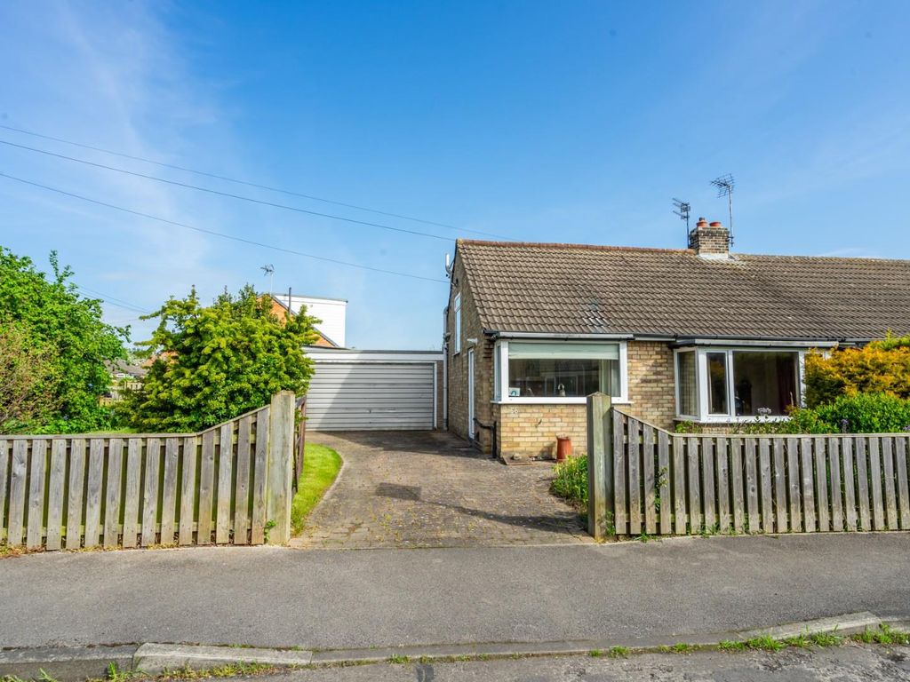 3 bed semidetached bungalow for sale in Galtres Road, York YO31, £