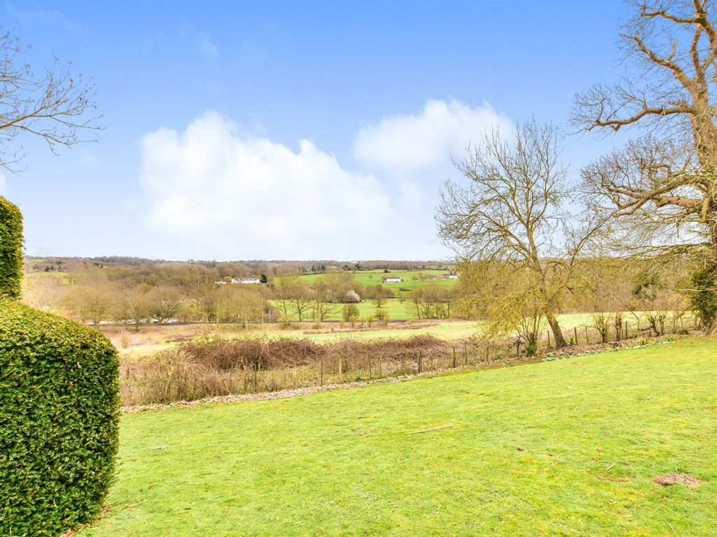 1 bed flat for sale in Tonbridge Road, Teston, Maidstone, Kent ME18