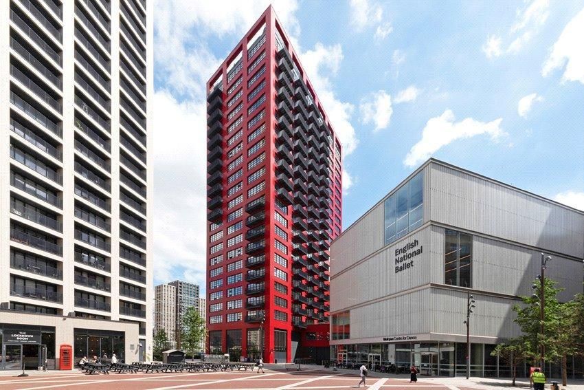 Studio to rent in Defoe House, 123 City Island Way, Canning Town