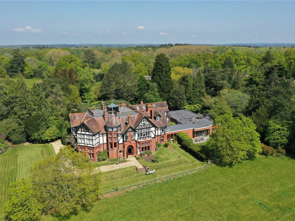 1 bed flat for sale in Bucklebury Place, Upper Woolhampton, Reading