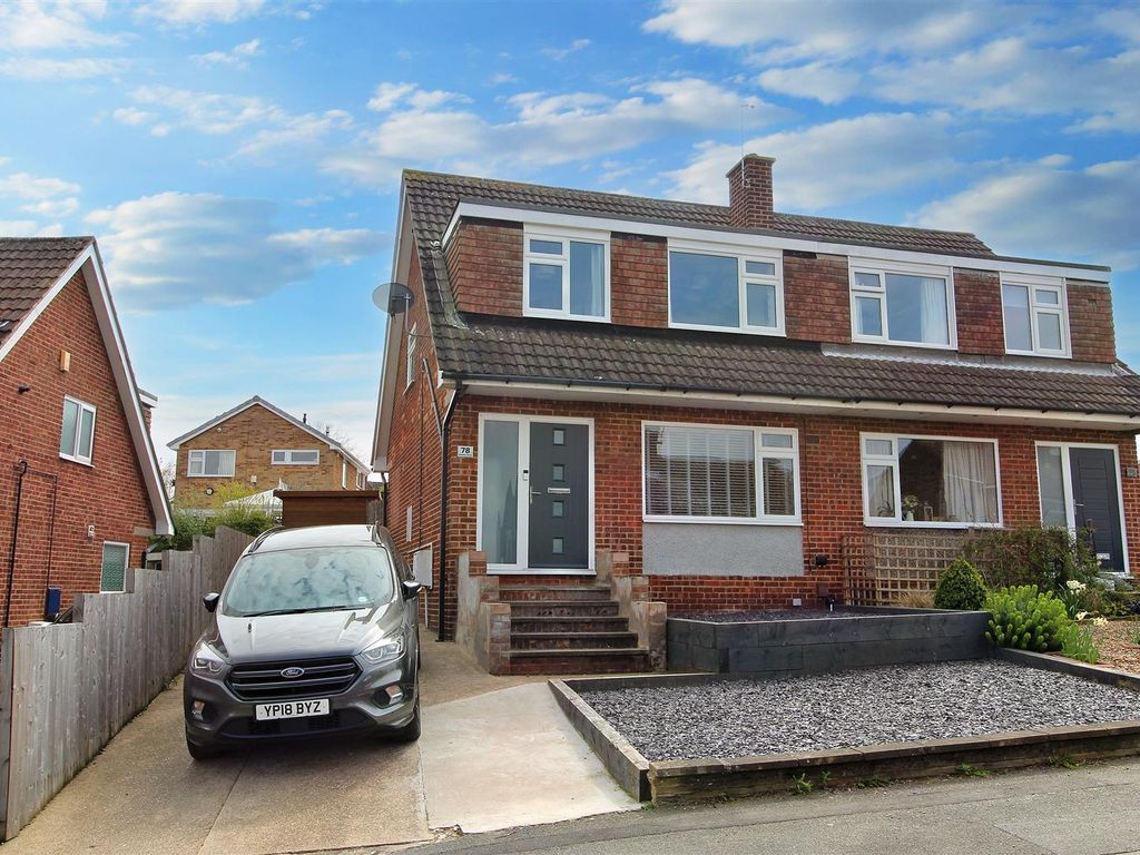 3 bed semidetached house for sale in Darlton Drive, Arnold, Nottingham