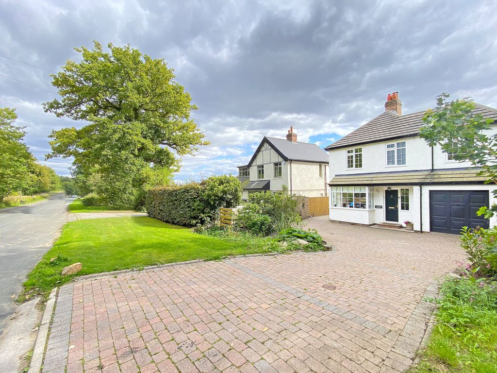 4 bed detached house for sale in Pannal Road, Follifoot, Harrogate HG3