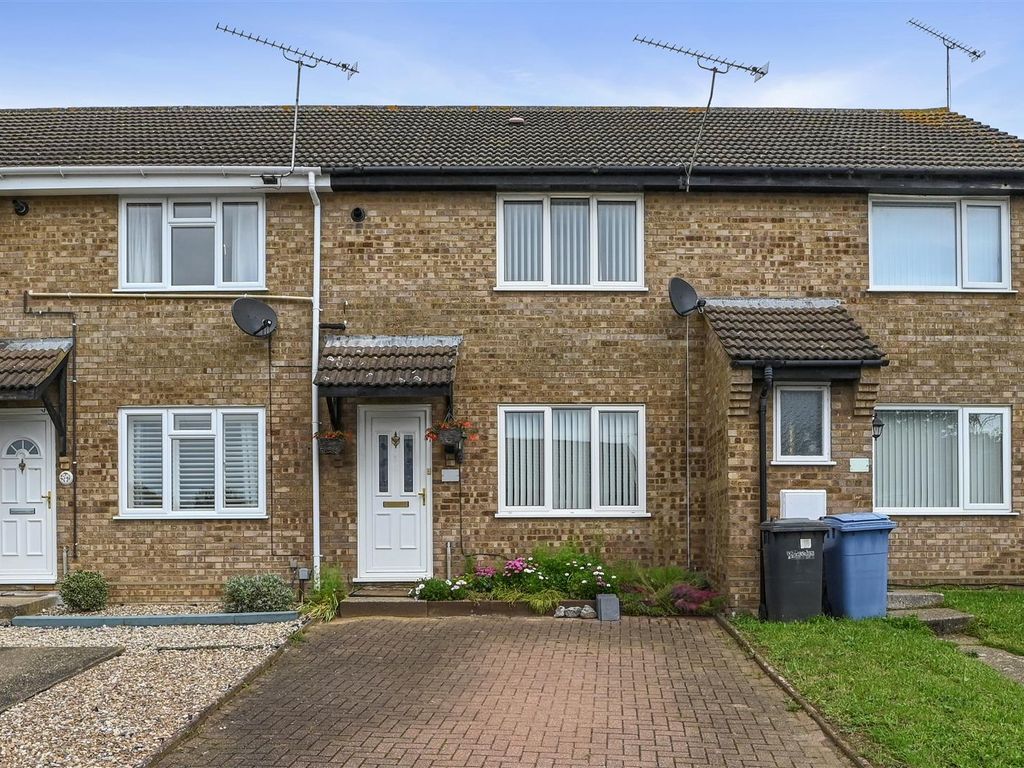 2 bed terraced house for sale in Buttercup Close, Ipswich IP8, £200,000