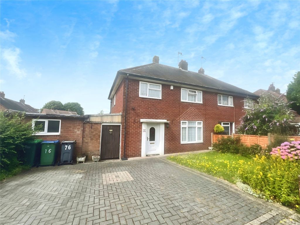 3 bed semidetached house for sale in Hawthorn Road, Wednesbury, West