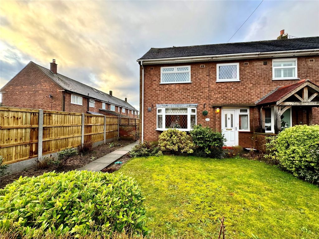 3 bed end terrace house for sale in Townfield Road, Mobberley