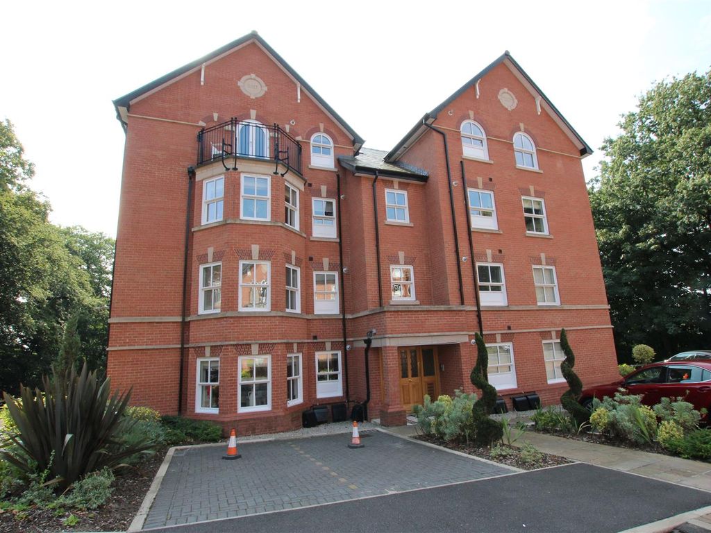 2 bed flat for sale in Clevelands Drive, Bolton BL1 Zoopla