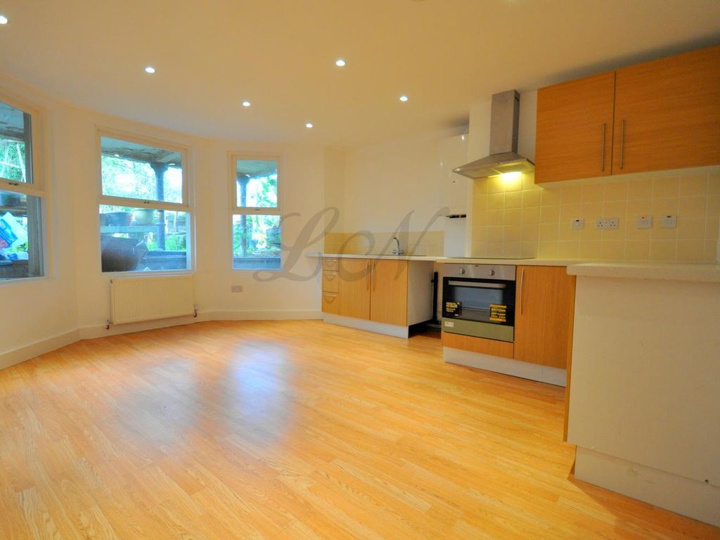 3 bed flat to rent in Wickham Road, Brockley SE4, £1,900 pcm Zoopla