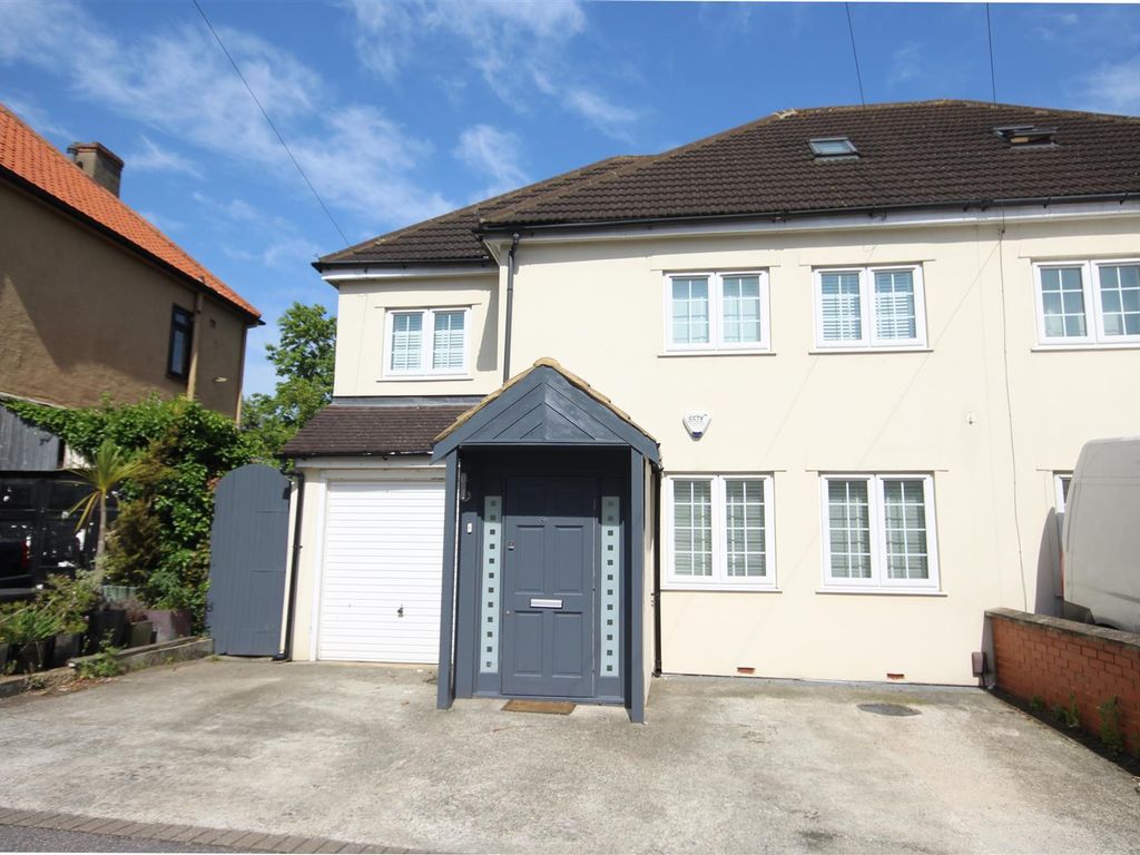 5 bed property for sale in Kenilworth Avenue, Romford RM3 Zoopla