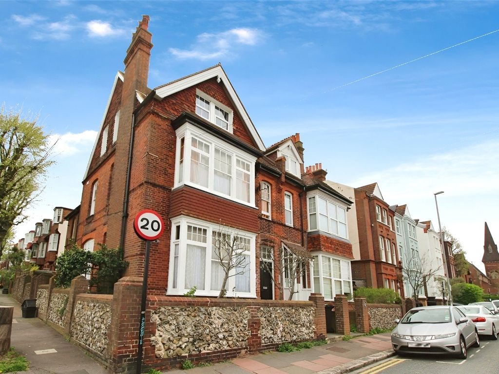 1 bed flat to rent in Old Shoreham Road, Brighton BN1, £800 pcm Zoopla