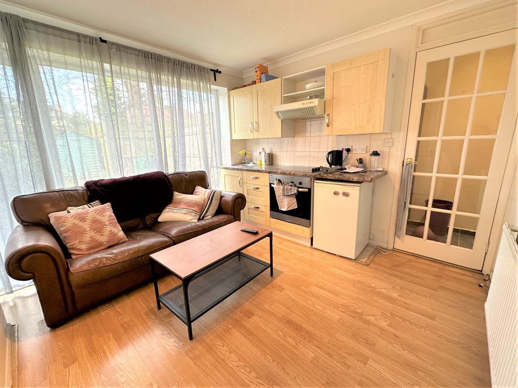 1 bed flat to rent in Rowan Close, South Ealing, London W5 Zoopla