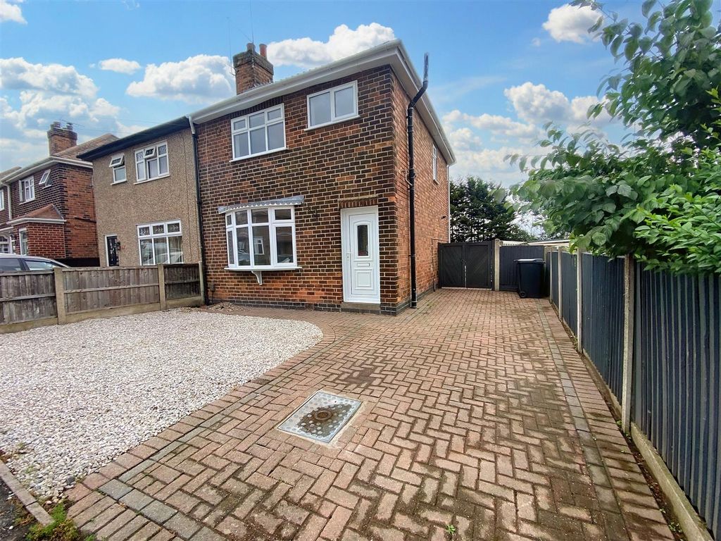 3 bed semidetached house for sale in Kingston Avenue, Ilkeston DE7, £