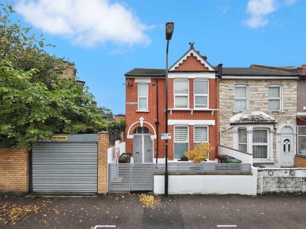 1 bed flat to rent in Lindley Road, Leyton E10, £1,500 pcm Zoopla