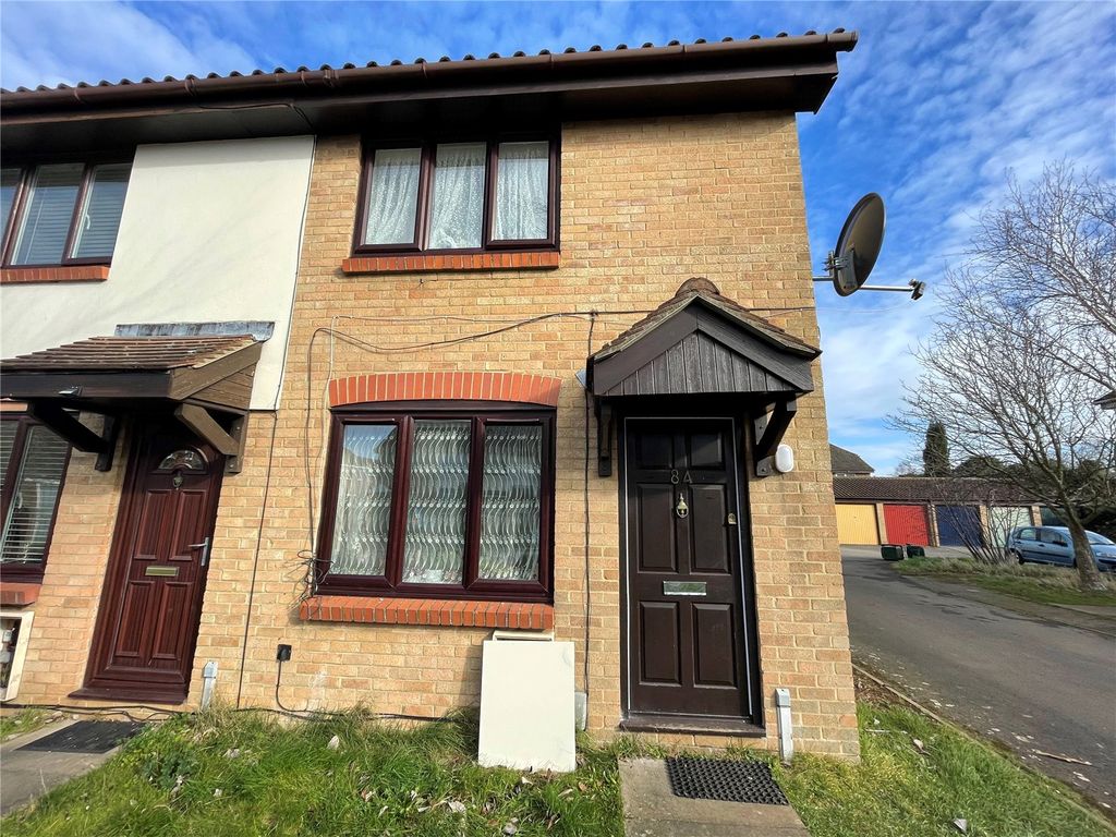2 bed end terrace house to rent in Roman Way, Bicester, Oxfordshire