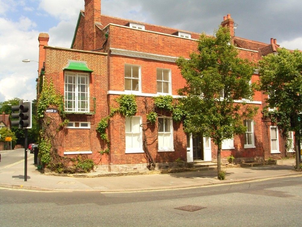 2 bed flat to rent in Broad Street, Wokingham RG40 Zoopla