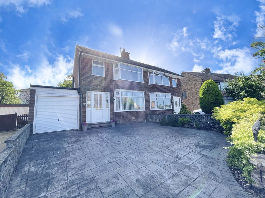 3 bed semidetached house for sale in Rutland Avenue, PoultonLeFylde