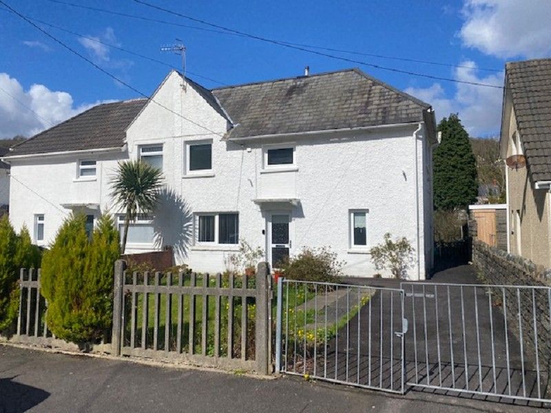 3 bed semidetached house for sale in Wade Avenue, Ystalyfera, Swansea