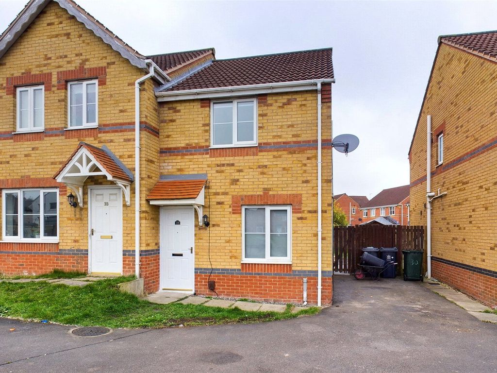 2 bed semidetached house to rent in Thornroyd Drive, Bradford, West