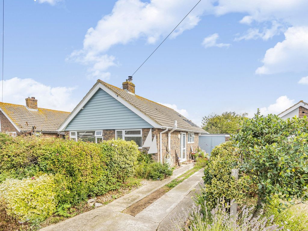 2 bed detached house for sale in St. Itha Close, Selsey PO20, £385,000