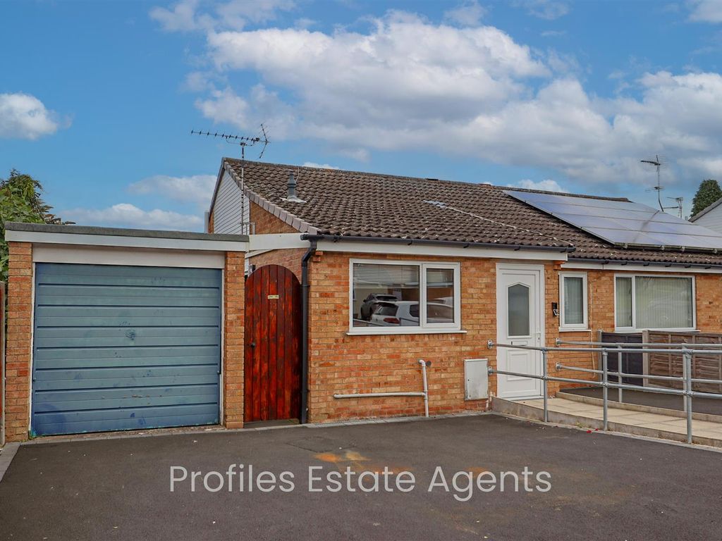 2 bed semidetached bungalow for sale in Galloway Close, Barwell