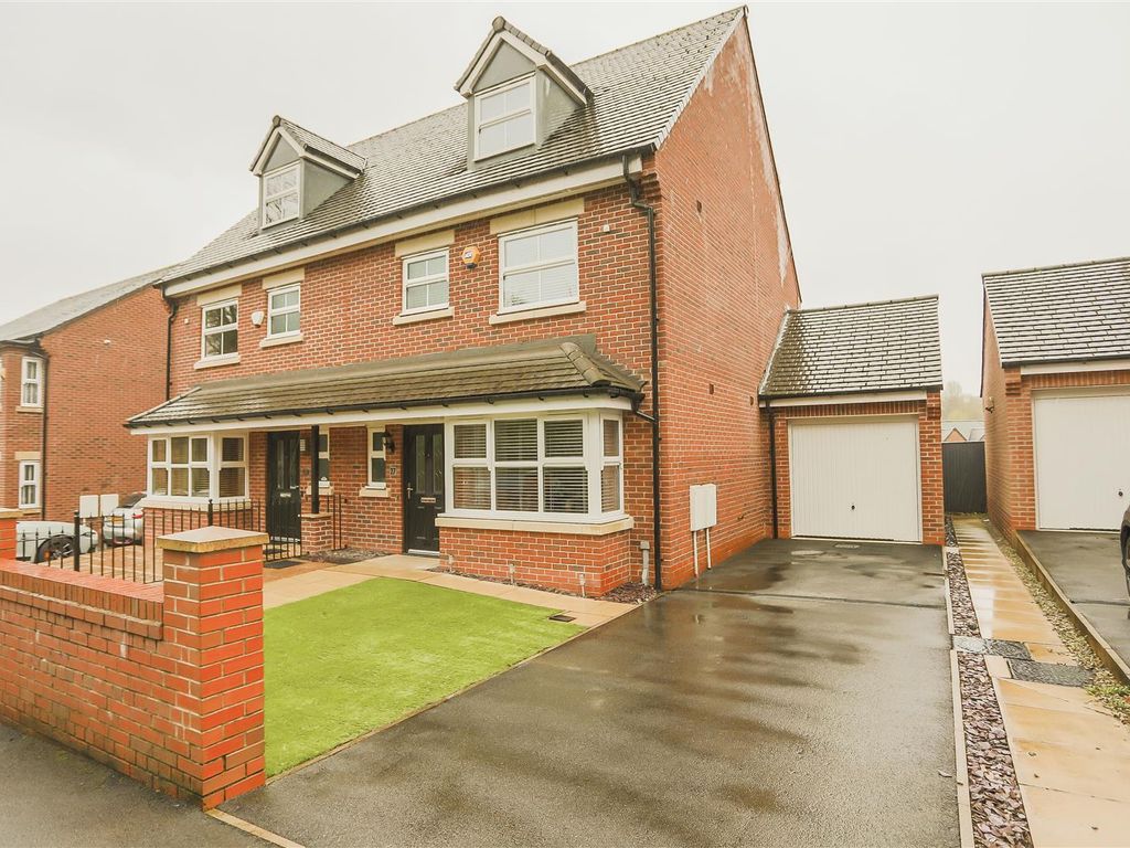 4 bed semidetached house for sale in Bridgefold Road, Rochdale OL11