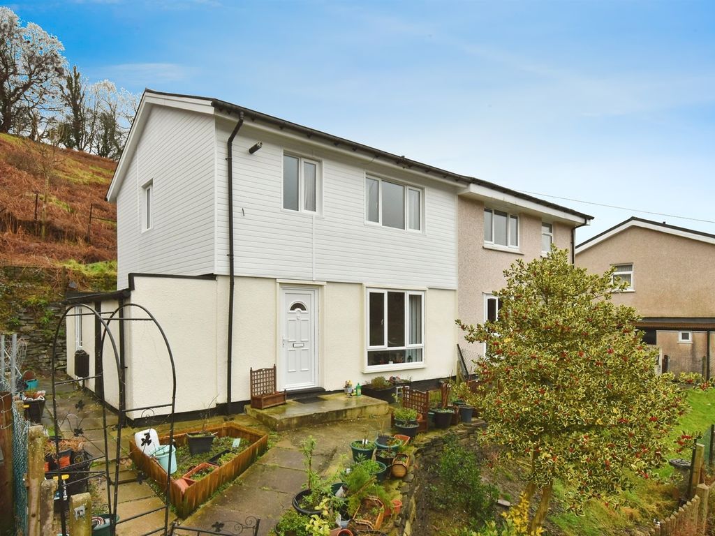 3 bed semidetached house for sale in MaesYBedw, Bedlinog, Treharris