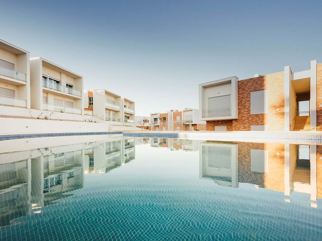 2 bed apartment for sale in Salir Do Porto, Tornada E Salir Do Porto