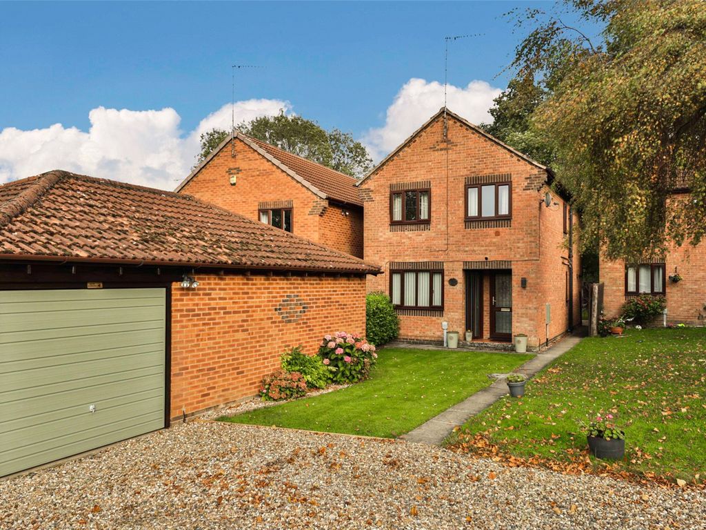 4 bed detached house for sale in Lawson Close, Walkington, Beverley