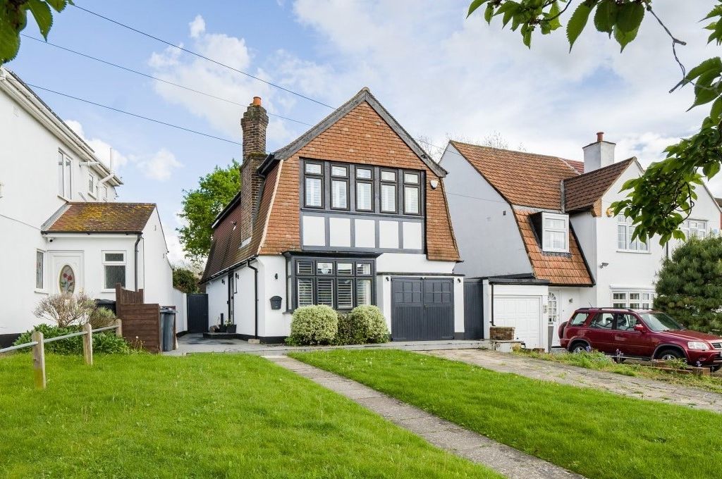 4 bed detached house for sale in Wickham Chase, West Wickham BR4 Zoopla