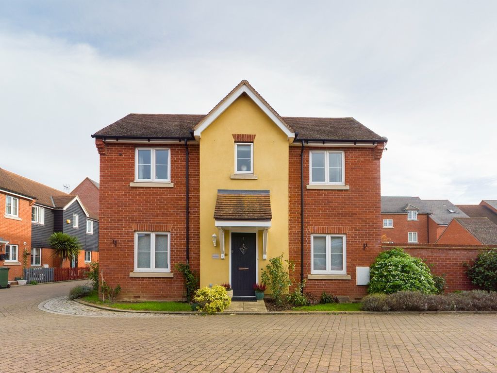Bridge Leys Meadow, Buckingham Park, Aylesbury HP19  