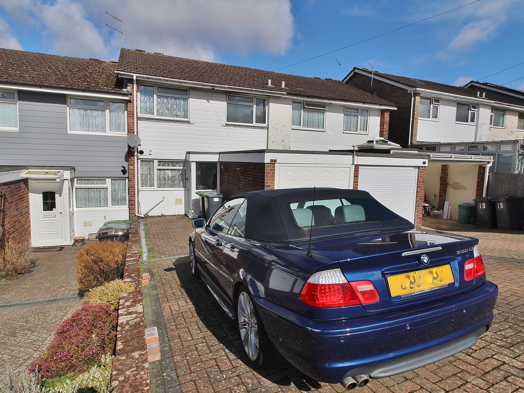 3 bed terraced house for sale in Kennedy Close, Purbrook, Waterlooville