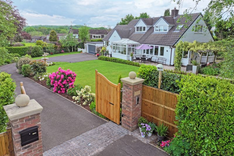 4 bed detached house for sale in Seabridge Lane, Clayton, Newcastle