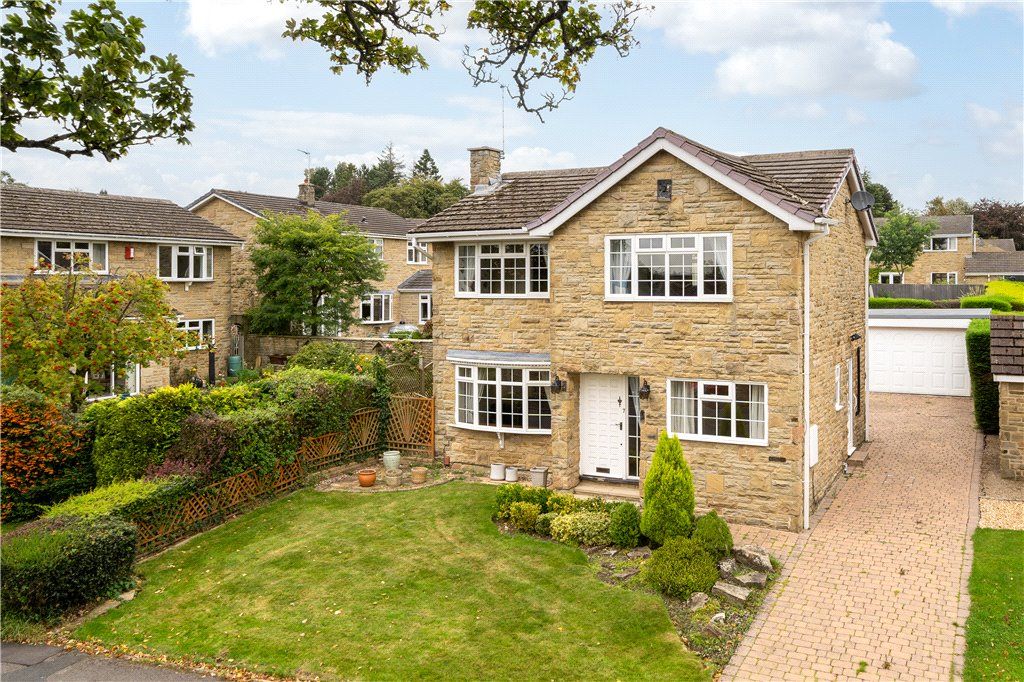 3 bed detached house for sale in Old Langley Lane, Baildon, West