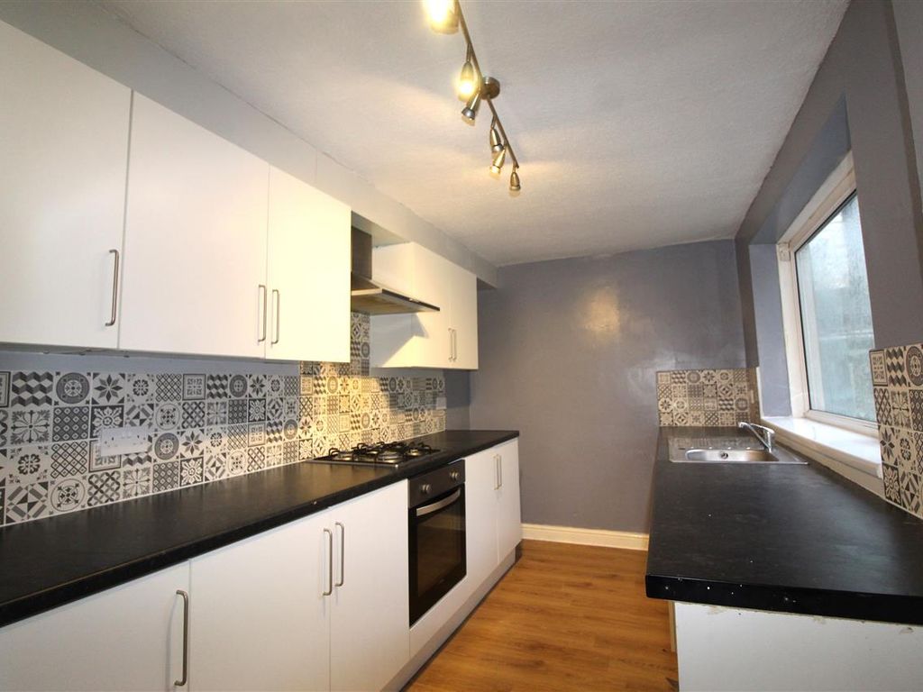 2 bed terraced house to rent in Boundary Street, Burnley BB10, £625 pcm