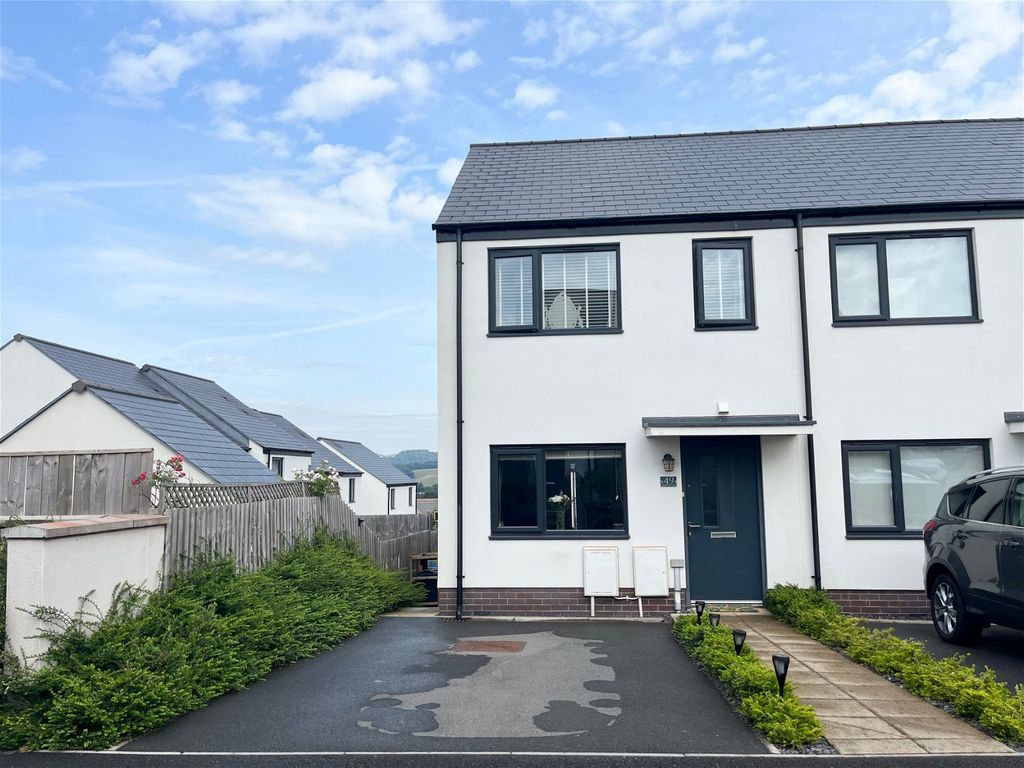 2 bed end terrace house for sale in Foxglove Way, Paignton TQ4 Zoopla