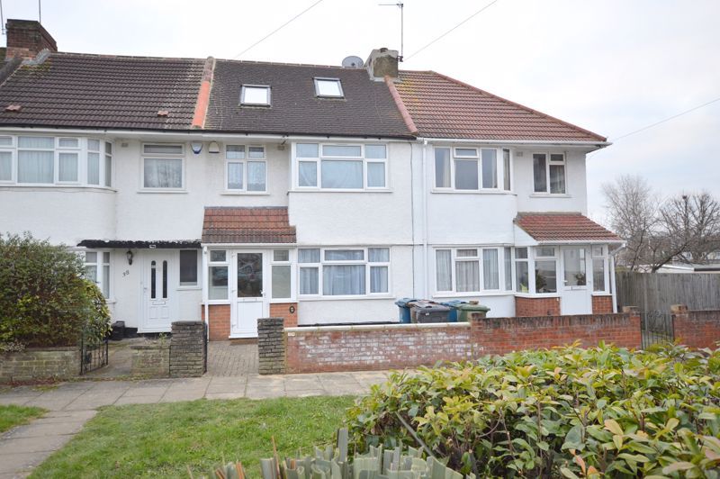 4 bed terraced house to rent in Eastleigh Avenue, South Harrow, Harrow