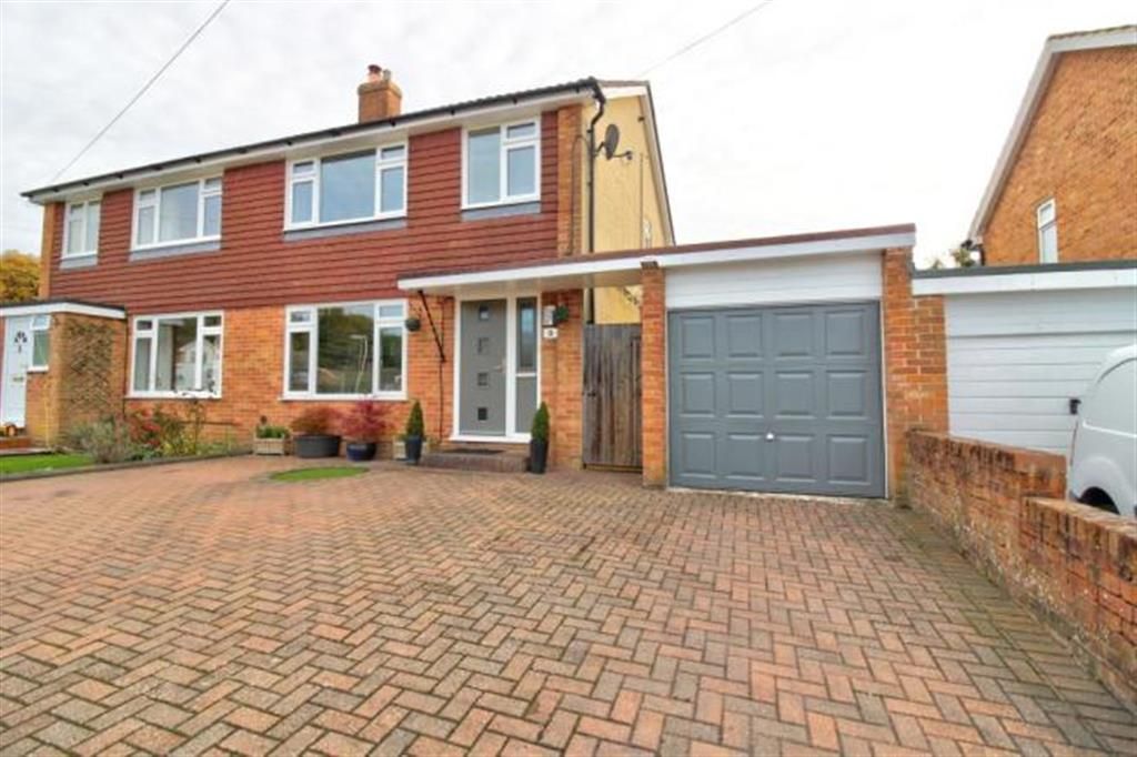 3 bed semidetached house for sale in Keats Place, East Grinstead, West