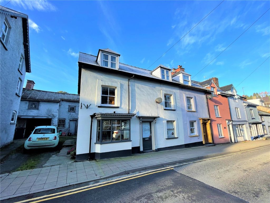 2 bed to rent in Rathbone House, Bridge Street, Llanfair