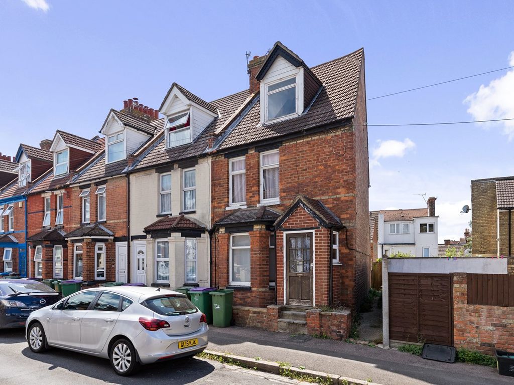 3 bed end terrace house for sale in Athelstan Road, Folkestone CT19
