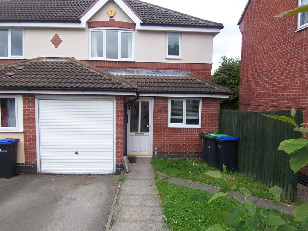 3 bed semidetached house to rent in Park Gardens, Huthwaite, Sutton In